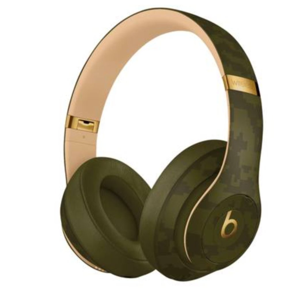 Beats by Dr. Dre Studio3 Wireless Camo Headphones